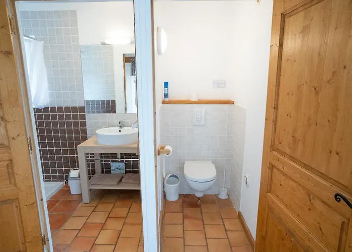 Le Pailler D'hotes Restaurant Piscine & 3* Verrieres (Aveyron)