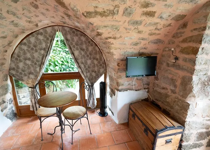 Le Pailler D'hotes Restaurant Piscine & Verrieres (Aveyron)