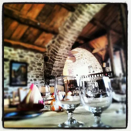 Le Pailler D'hotes Restaurant Piscine & *