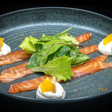 Le Pailler D'hotes Restaurant Piscine & 3* Verrieres (Aveyron)