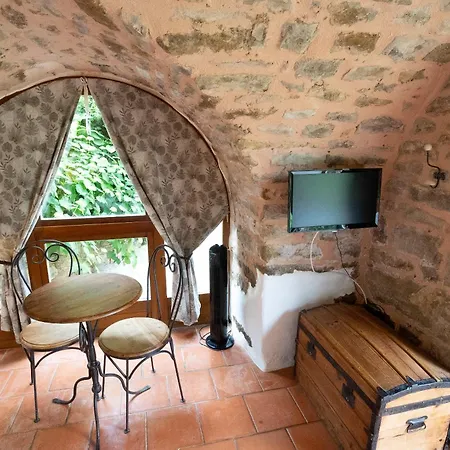 Le Pailler D'hotes Restaurant Piscine & Verrieres (Aveyron)