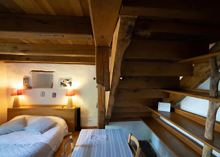 Le Pailler D'hotes Restaurant Piscine & Pensjonat Verrieres (Aveyron)