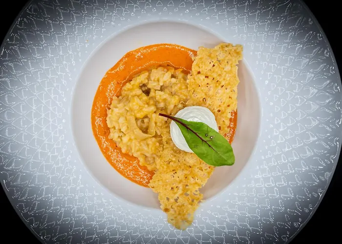 Penzion Le Pailler D'hotes Restaurant Piscine & Verrieres (Aveyron)