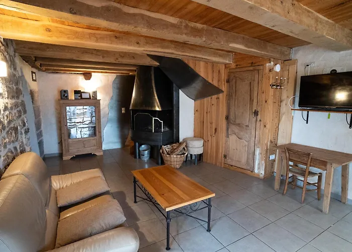 Le Pailler D'hotes Restaurant Piscine & Penzion